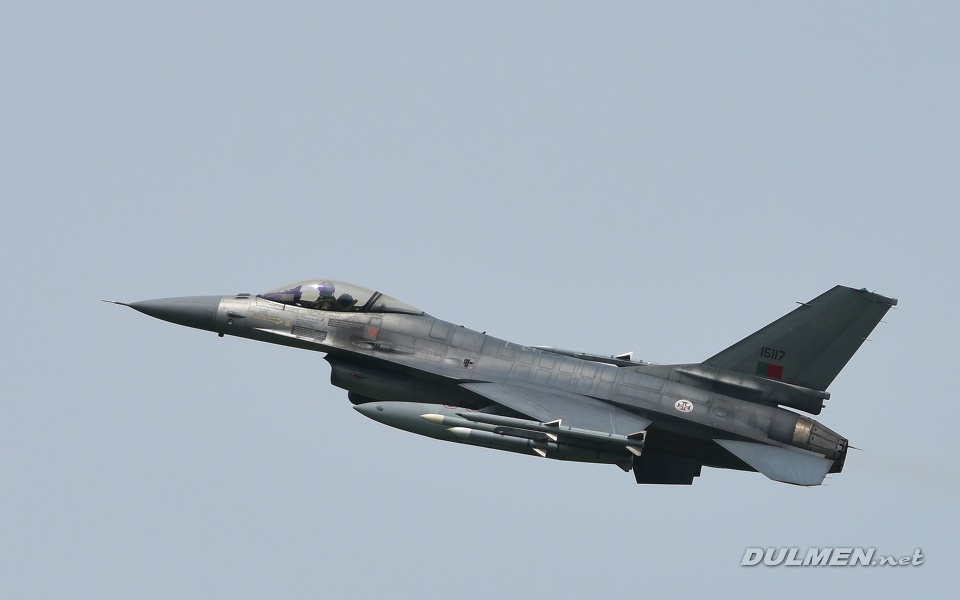 F-16AM 15117 Esq201-301